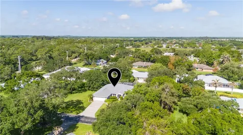 445 45th Avenue Vero Beach FL 32968