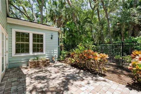 1546 Sabal Court Vero Beach FL 32963