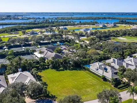 56 Caribe Way Vero Beach FL 32963