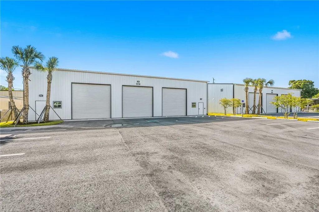 916 19th Avenue SW Vero Beach FL 32962