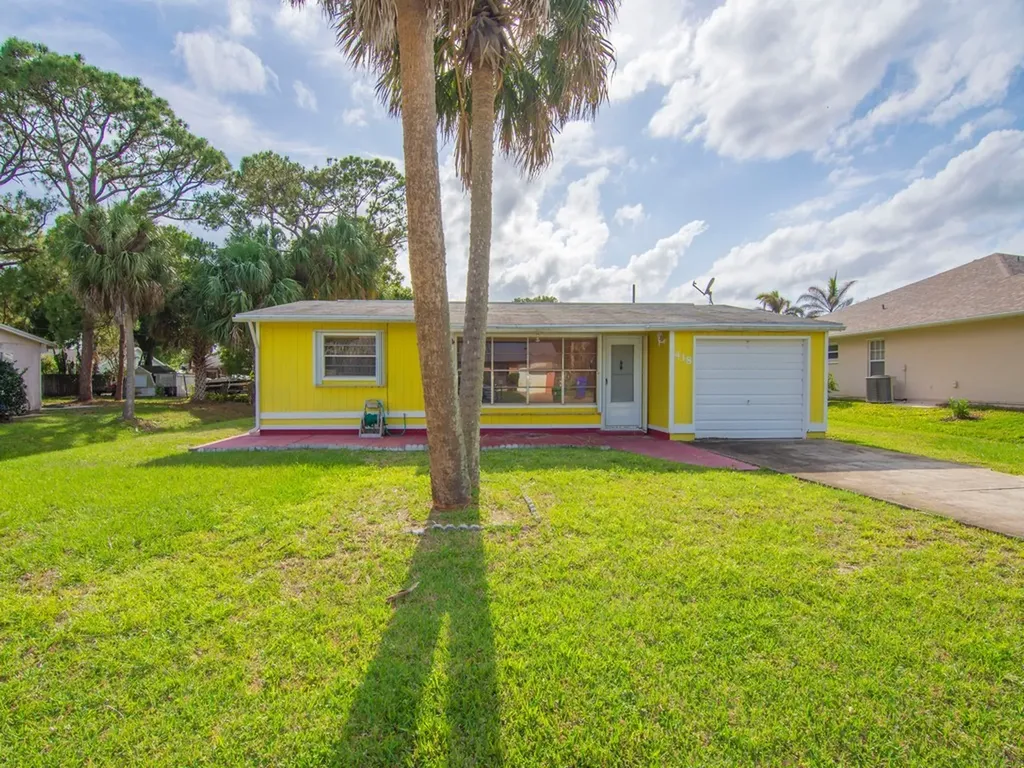 418 Maple Street Sebastian FL 32958