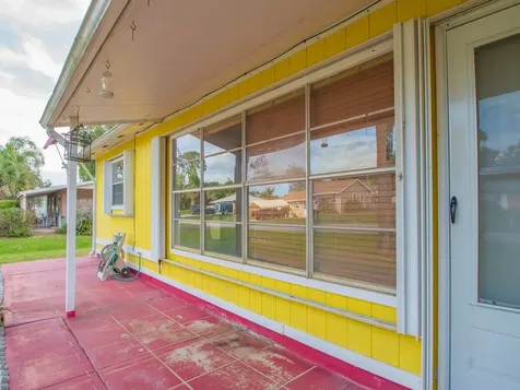 418 Maple Street Sebastian FL 32958