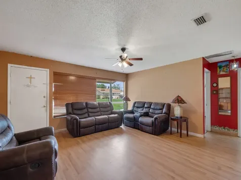 418 Maple Street Sebastian FL 32958