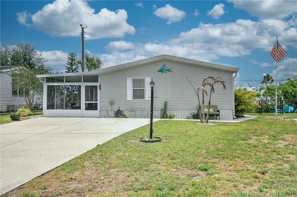 1039 Wren Circle Barefoot Bay FL 32976
