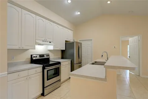 11187 Airport Drive Sebastian FL 32958