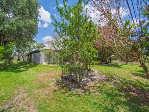 1070 47th Avenue SW Vero Beach FL 32968