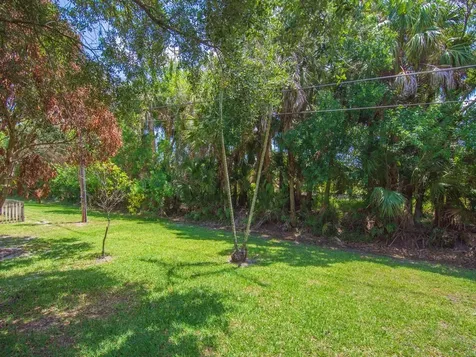 1070 47th Avenue SW Vero Beach FL 32968