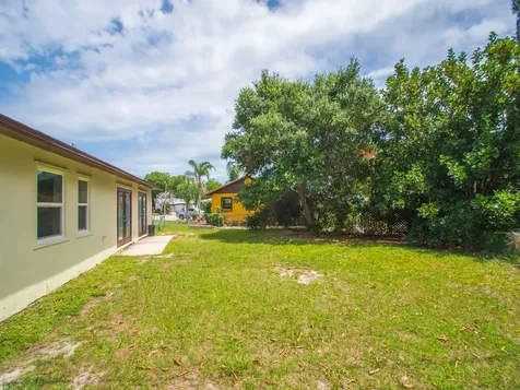 4065 46th Lane Vero Beach FL 32967