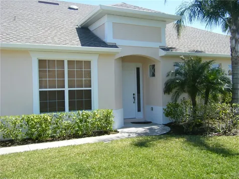 434 N Tangerine Square SW Vero Beach FL 32968