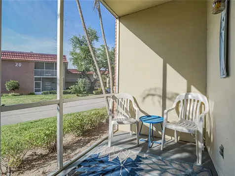 21 Pine Arbor Lane Vero Beach FL 32962