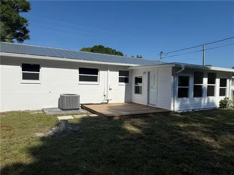 2156 34th Avenue Vero Beach FL 32960