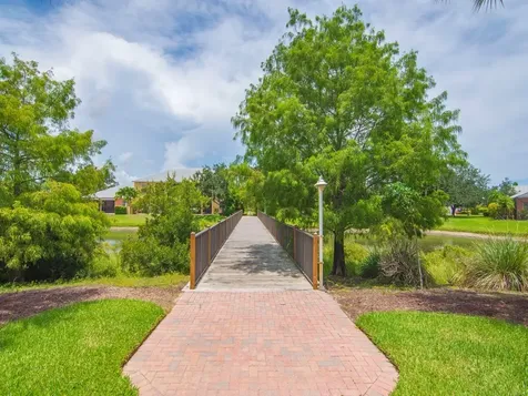 1805 Bridgepointe Circle Vero Beach FL 32967