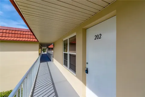 6 Vista Palm Lane Vero Beach FL 32962