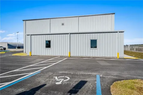 2590 Airport North Drive Vero Beach FL 32960