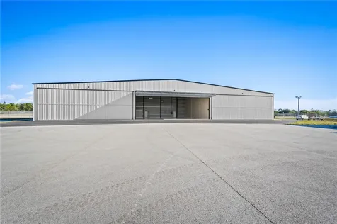 2590 Airport North Drive Vero Beach FL 32960