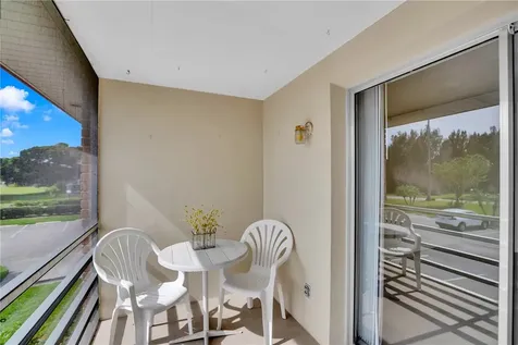 16 Vista Palm Lane Vero Beach FL 32962
