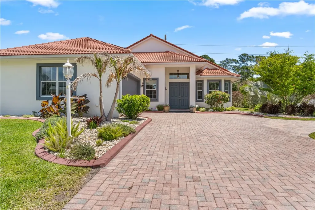 904 Yearling Trail Sebastian FL 32958