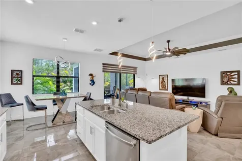 1637 Willows Square Vero Beach FL 32966