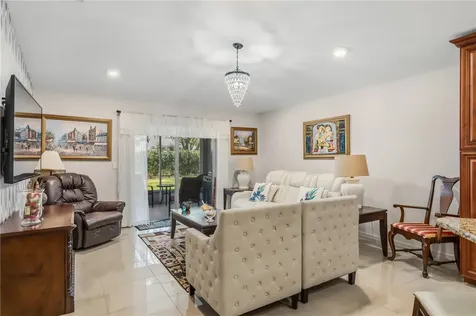 1013 E 13th Square Vero Beach FL 32960