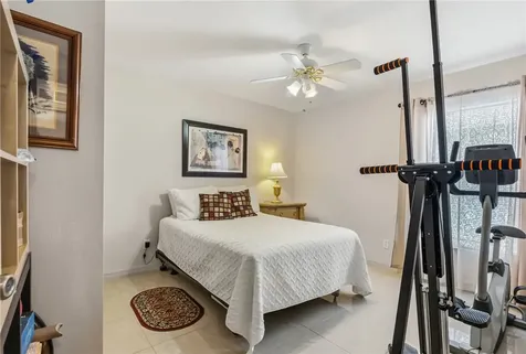 1013 E 13th Square Vero Beach FL 32960