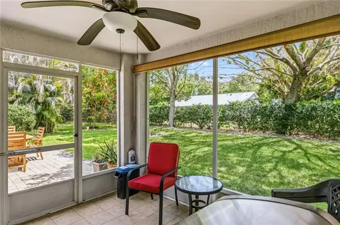 1013 E 13th Square Vero Beach FL 32960