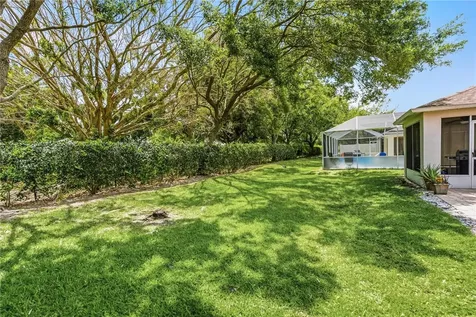 1013 E 13th Square Vero Beach FL 32960