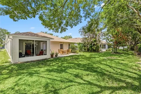 1013 E 13th Square Vero Beach FL 32960