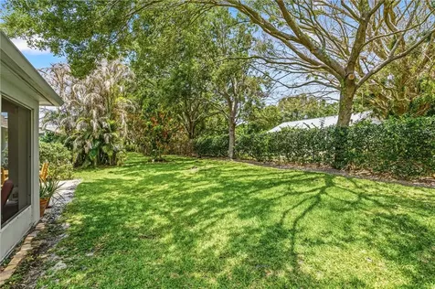 1013 E 13th Square Vero Beach FL 32960