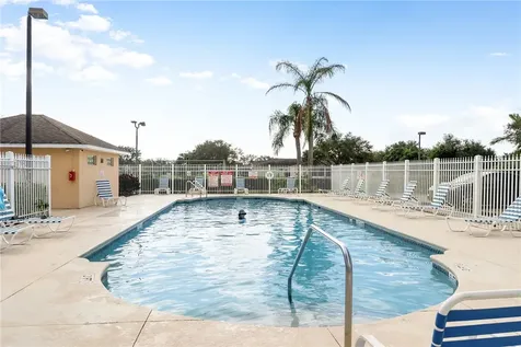 1013 E 13th Square Vero Beach FL 32960