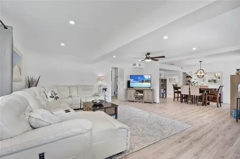 301 20th Avenue SW Vero Beach FL 32962
