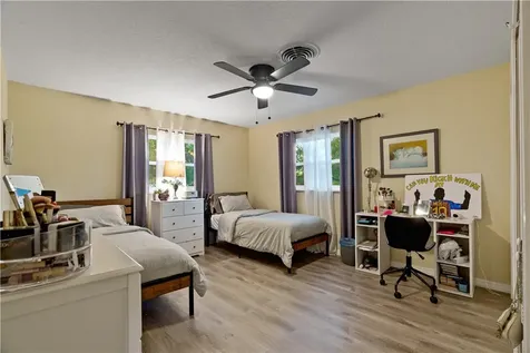 301 20th Avenue SW Vero Beach FL 32962