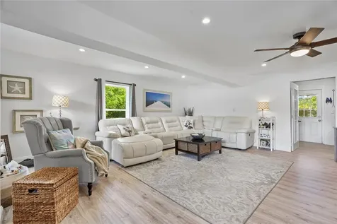 301 20th Avenue SW Vero Beach FL 32962