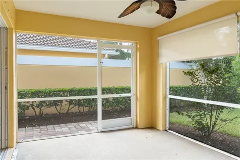 5009 Corsica Square Vero Beach FL 32967