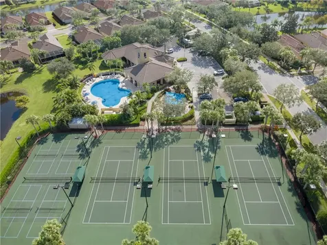 5009 Corsica Square Vero Beach FL 32967