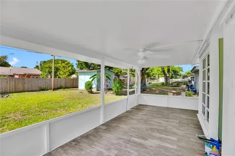 3245 2nd Place Vero Beach FL 32968