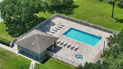 215 55th Avenue SW Vero Beach FL 32968