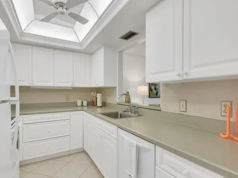 300 Harbour Drive Vero Beach FL 32963