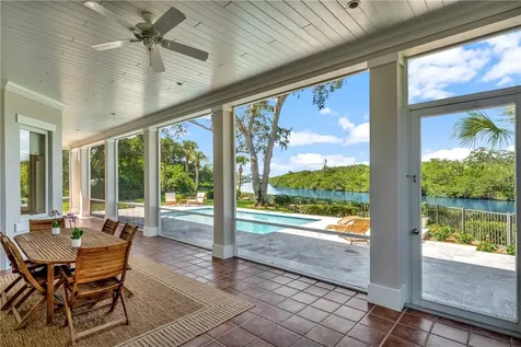 140 Waterway Lane Vero Beach FL 32963