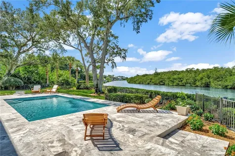 140 Waterway Lane Vero Beach FL 32963