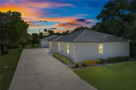 498 17th Street Vero Beach FL 32960