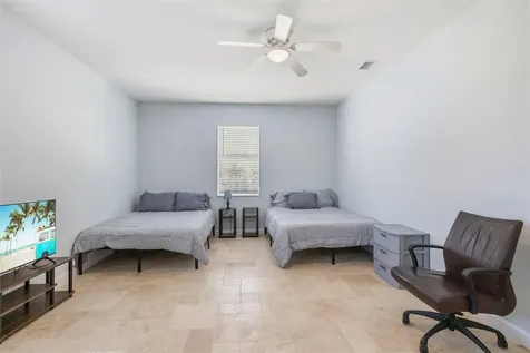 498 17th Street Vero Beach FL 32960