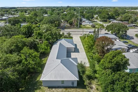 498 17th Street Vero Beach FL 32960
