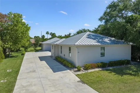 498 17th Street Vero Beach FL 32960
