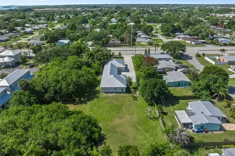 498 17th Street Vero Beach FL 32960