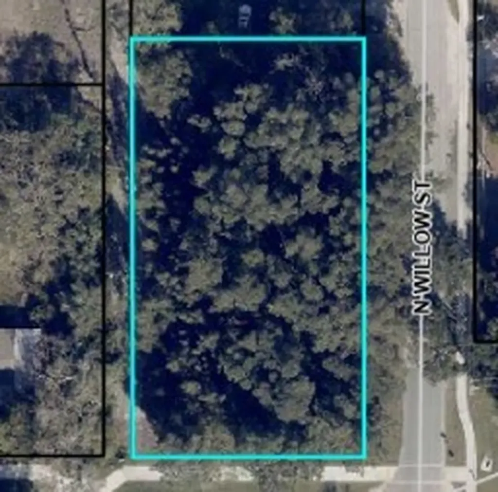 104 N Willow Street Fellsmere FL 32948