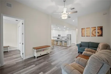 406 Pineapple Square SW Vero Beach FL 32962