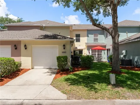 1563 Par Court Vero Beach FL 32966