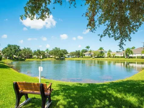 1563 Par Court Vero Beach FL 32966