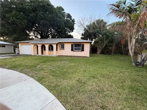 2426 4th Place Vero Beach FL 32962