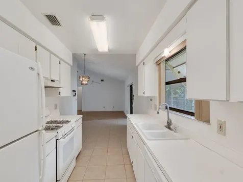 717 Doctor Avenue Sebastian FL 32958